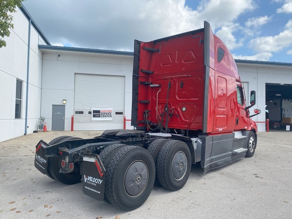 FREIGHTLINER CASCADIA 126SLP 2021