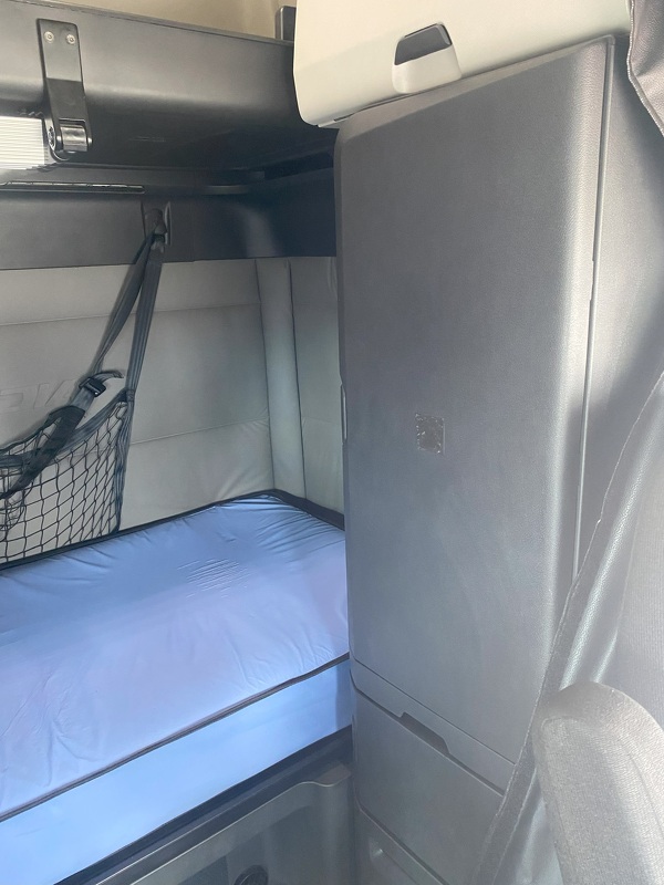 FREIGHTLINER CASCADIA 126SLP 2021