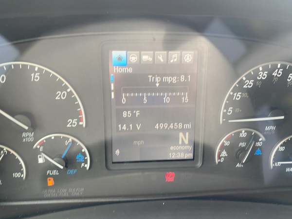 FREIGHTLINER CASCADIA 126SLP 2021