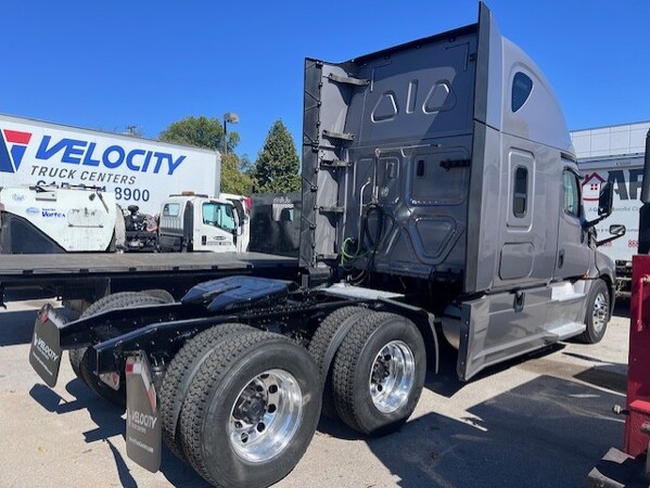 FREIGHTLINER CASCADIA 126SLP 2020