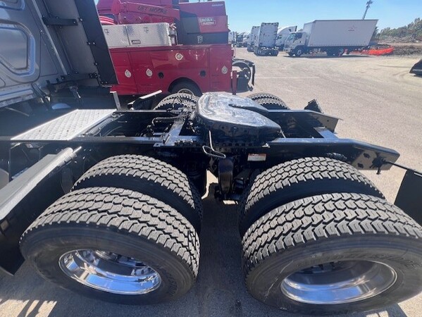 FREIGHTLINER CASCADIA 126SLP 2020