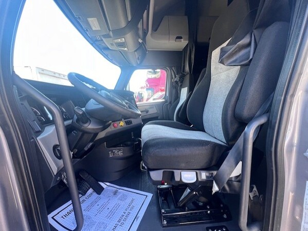 FREIGHTLINER CASCADIA 126SLP 2020