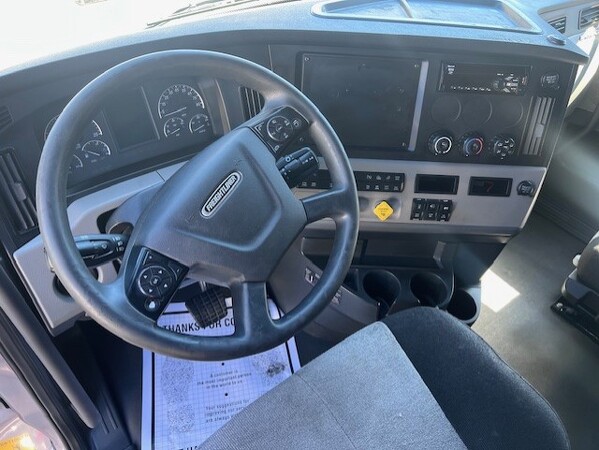 FREIGHTLINER CASCADIA 126SLP 2020