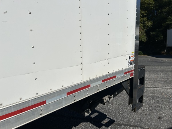 FREIGHTLINER M2 26K Box Truck 2022
