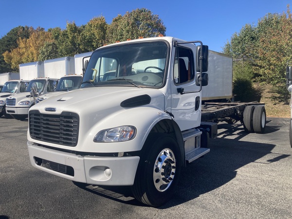 FREIGHTLINER M2 106 Cab and Chassis 