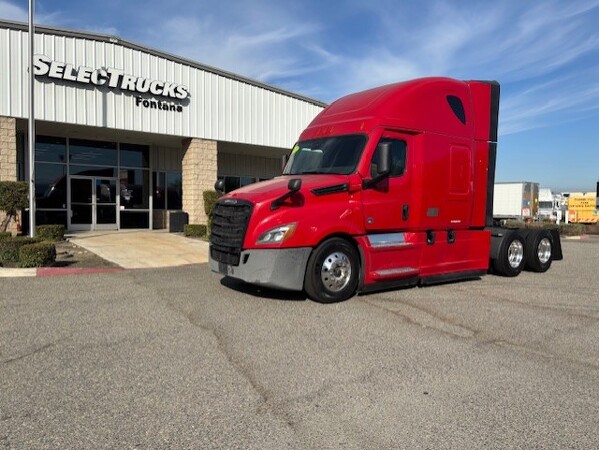 FREIGHTLINER CASCADIA 126SLP 