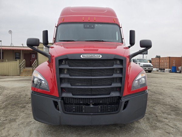 FREIGHTLINER CASCADIA 126SLP 