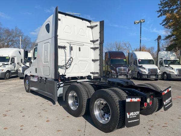 FREIGHTLINER CASCADIA 126SLP 2022