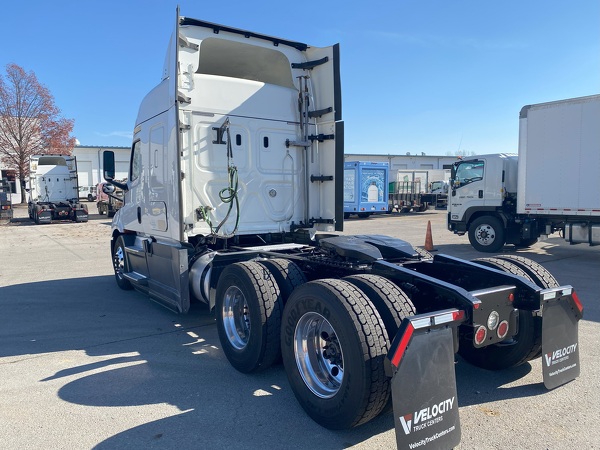 FREIGHTLINER CASCADIA 116SLP 2020