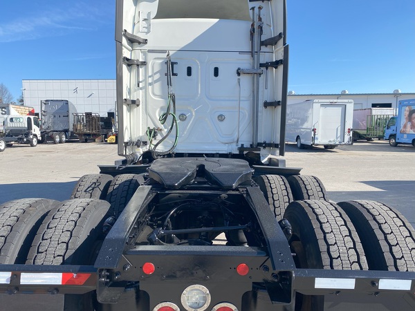 FREIGHTLINER CASCADIA 116SLP 2020
