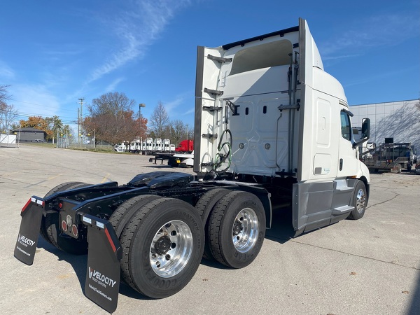 FREIGHTLINER CASCADIA 116SLP 2020