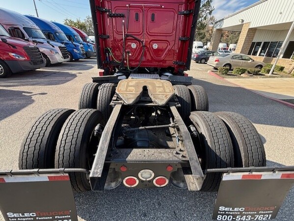 FREIGHTLINER CASCADIA 126SLP 2022