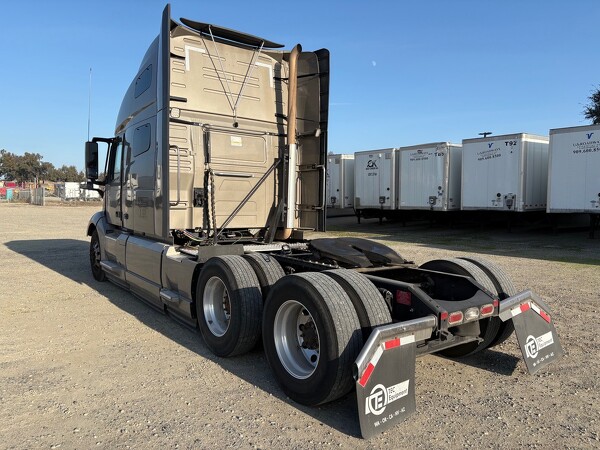 VOLVO VNL760 2024