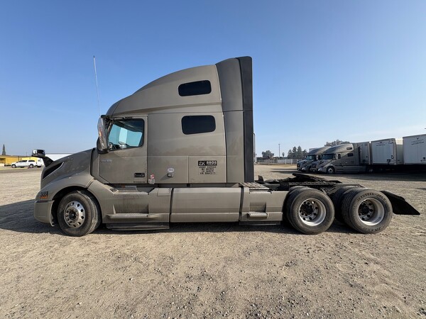 VOLVO VNL760 2024