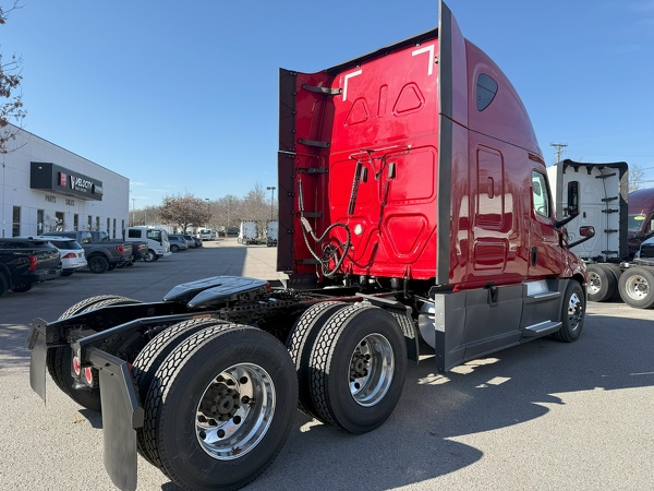 FREIGHTLINER CASCADIA 126SLP 2020