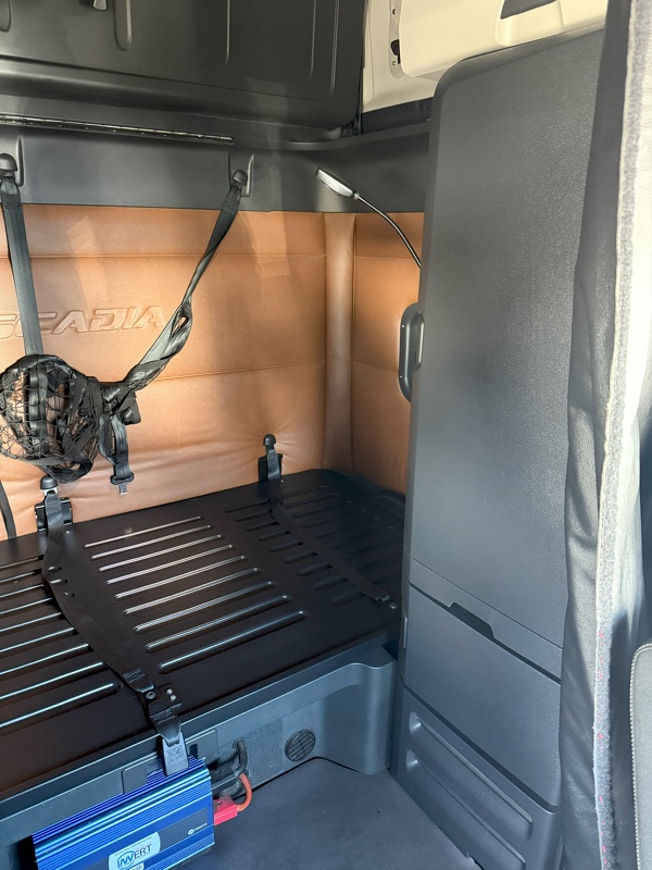 FREIGHTLINER CASCADIA 126SLP 2020