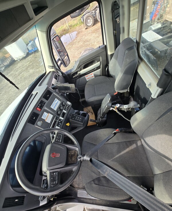 KENWORTH T880 2024