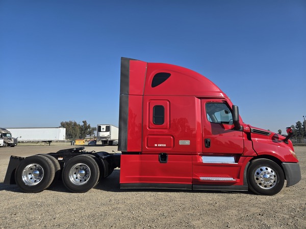 FREIGHTLINER CASCADIA 126SLP 2022