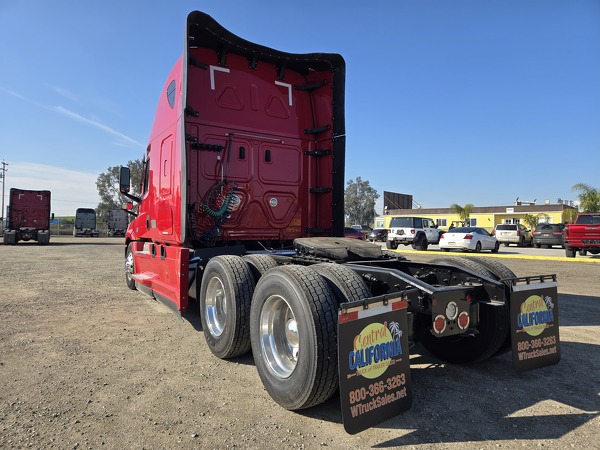 FREIGHTLINER CASCADIA 126SLP 2022