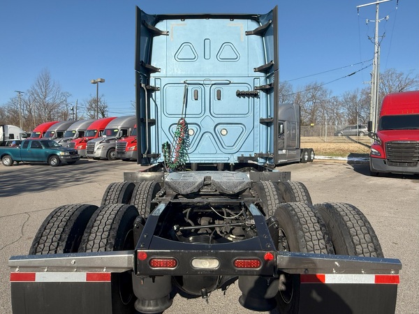 FREIGHTLINER CASCADIA 126SLP 2023