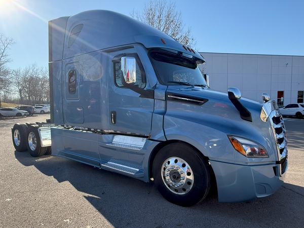 FREIGHTLINER CASCADIA 126SLP 2023