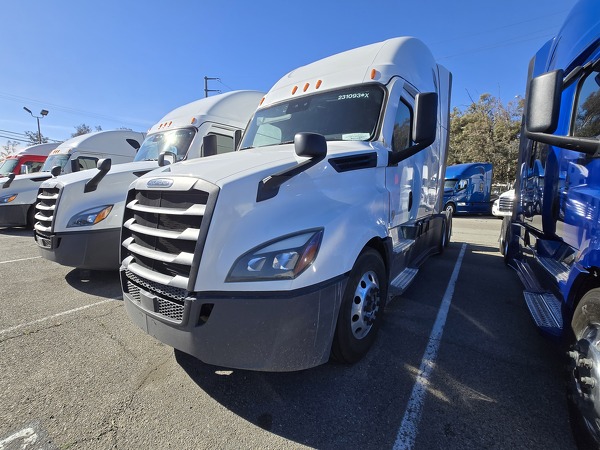 FREIGHTLINER CASCADIA 126SLP 2023