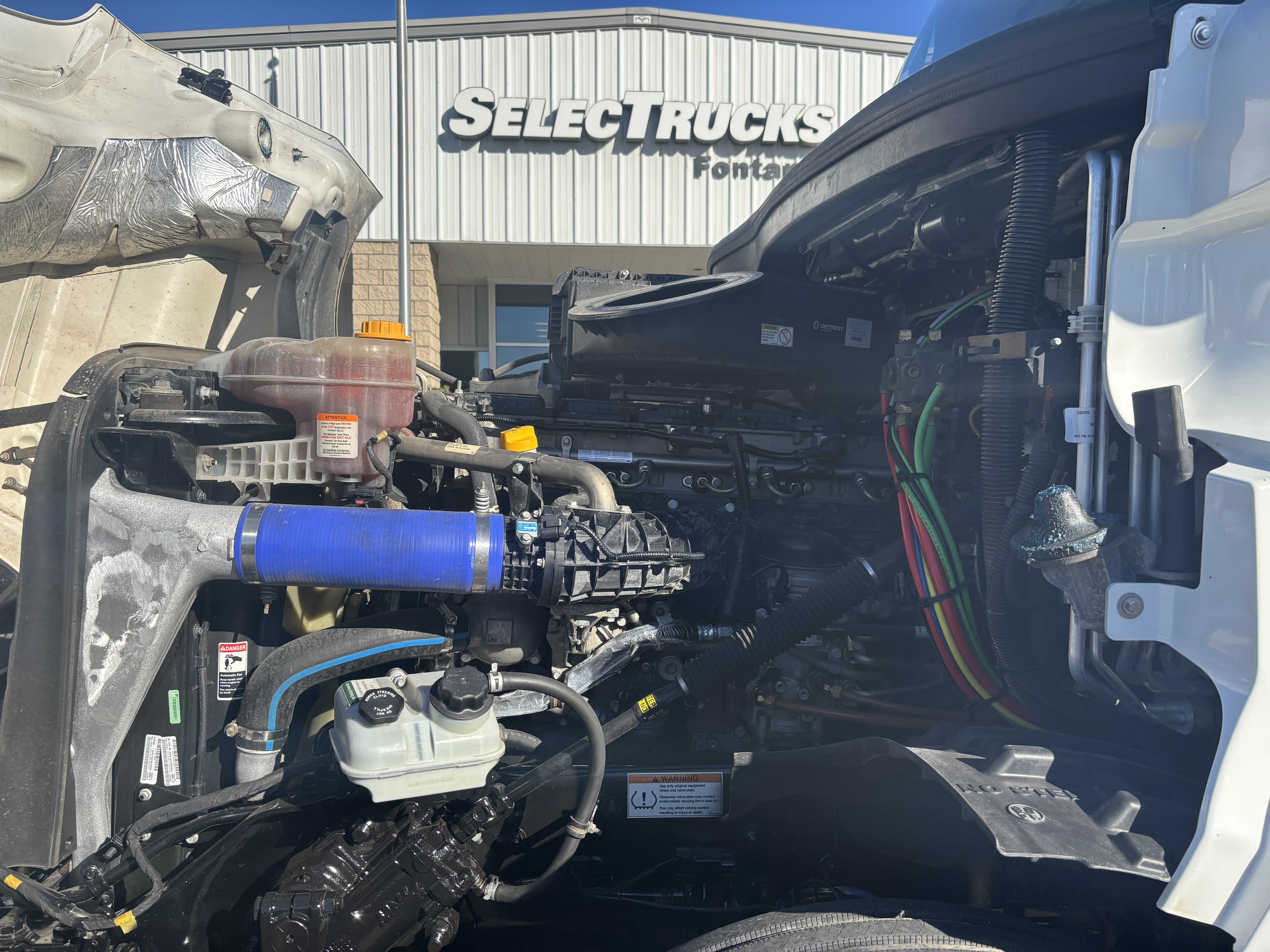 2023 FREIGHTLINER CASCADIA 126SLP - image 5