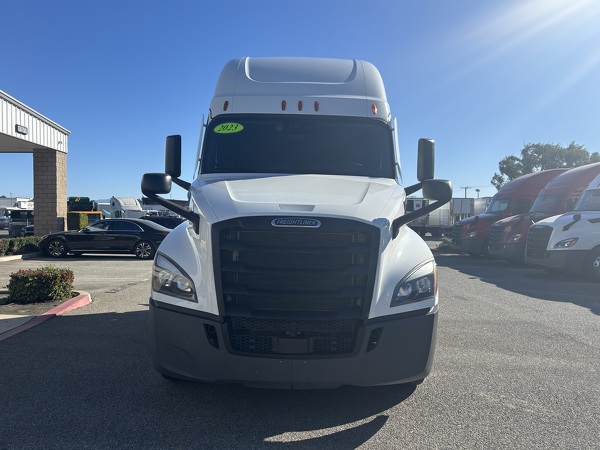 FREIGHTLINER CASCADIA 126SLP 2023