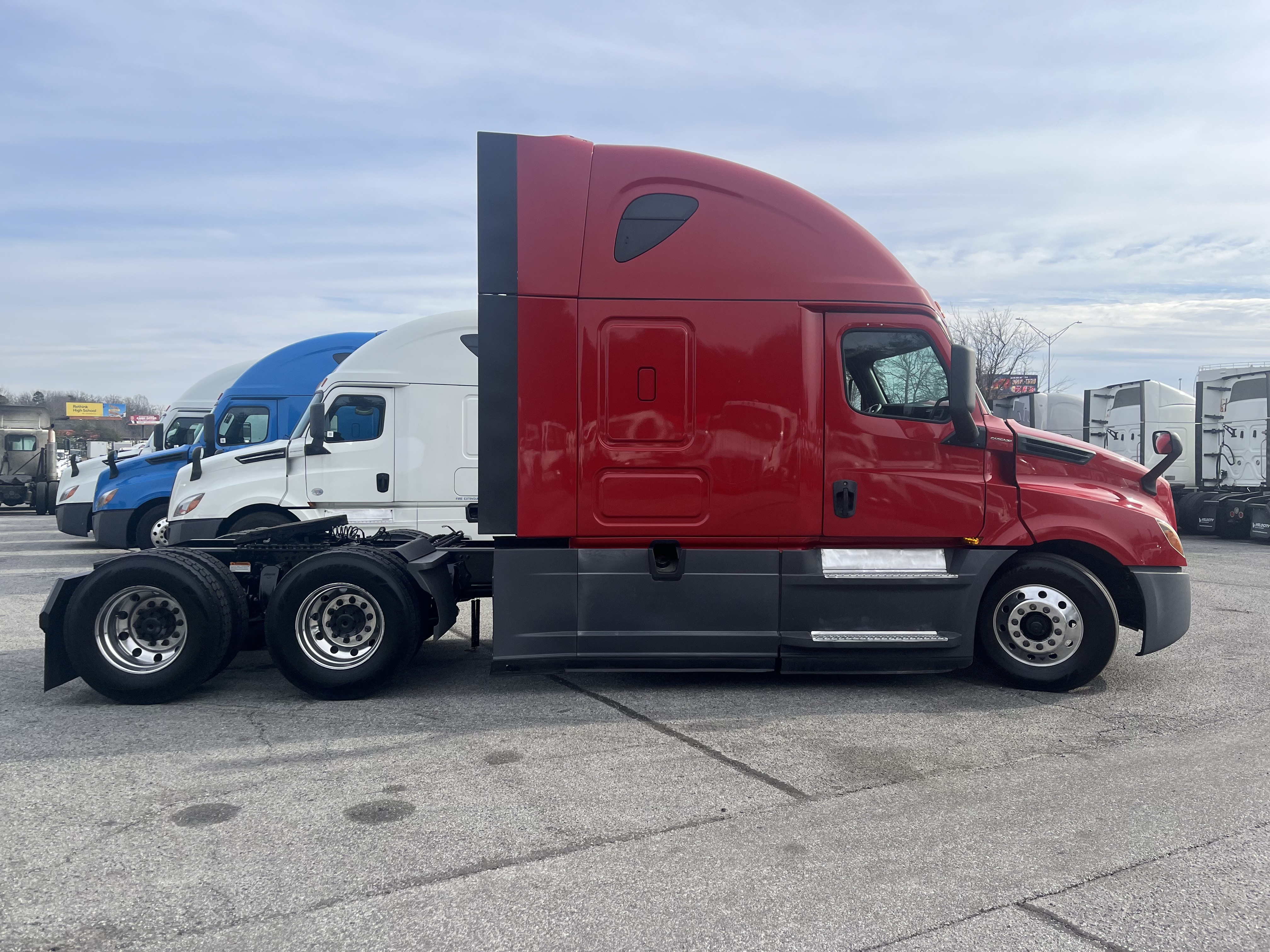 2020 FREIGHTLINER CASCADIA 126SLP - image 6