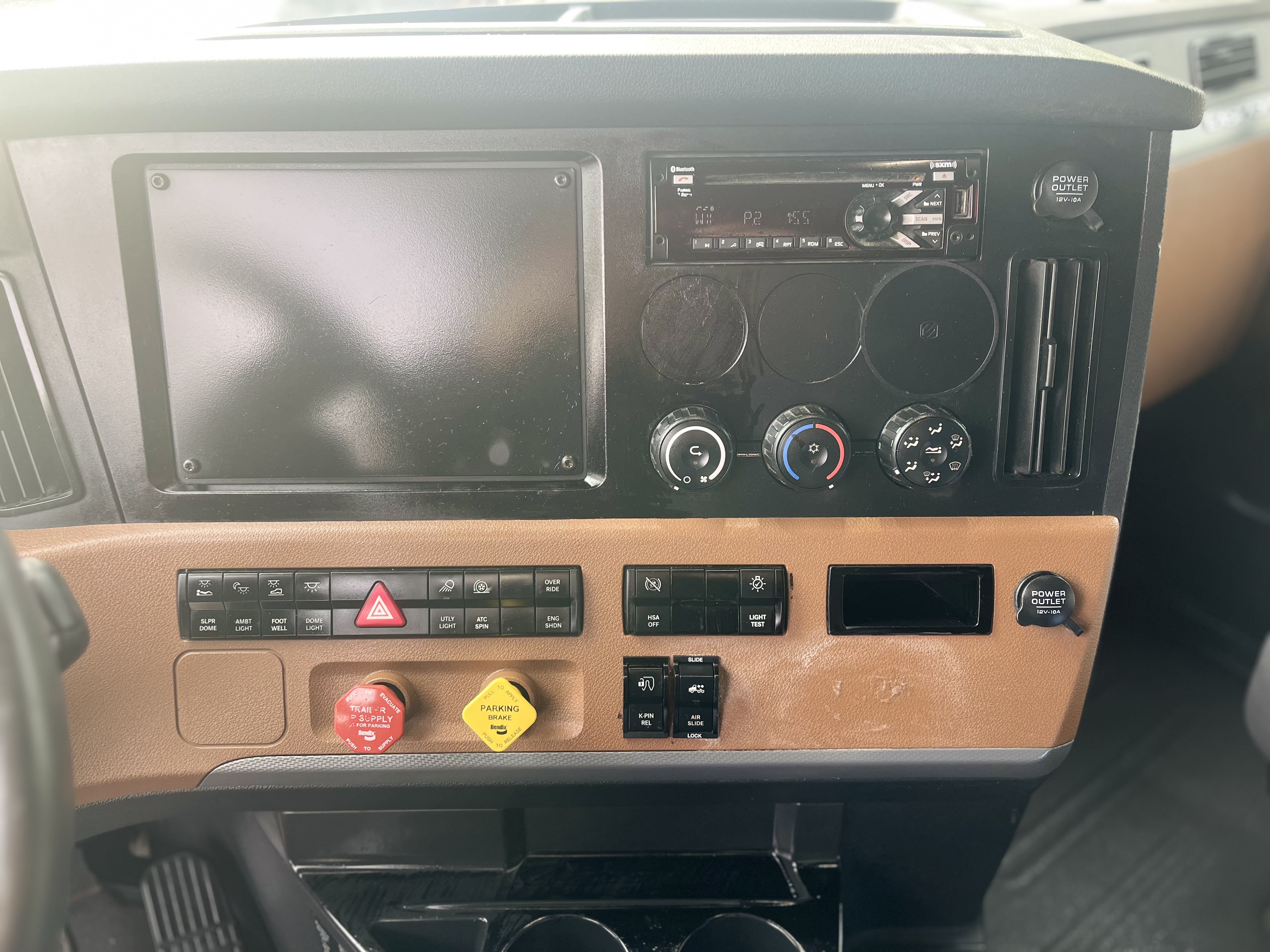 2020 FREIGHTLINER CASCADIA 126SLP - image 16