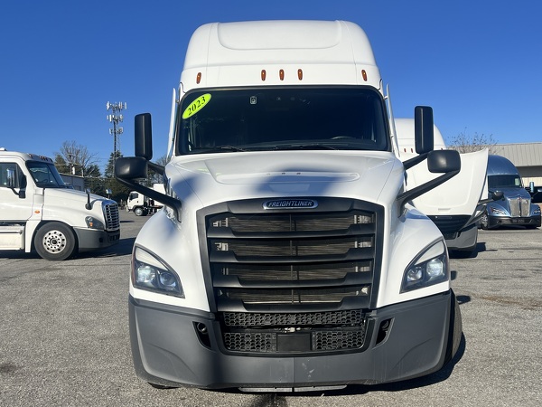 FREIGHTLINER CASCADIA 126SLP 2023