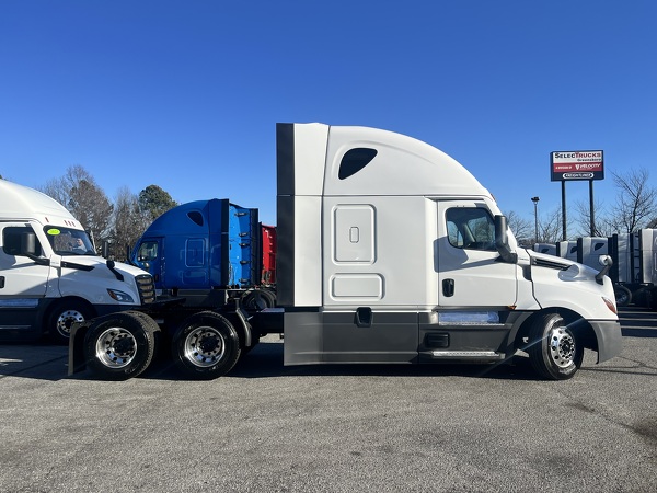 FREIGHTLINER CASCADIA 126SLP 2023