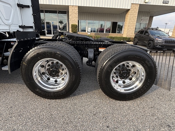 FREIGHTLINER CASCADIA 126SLP 2023