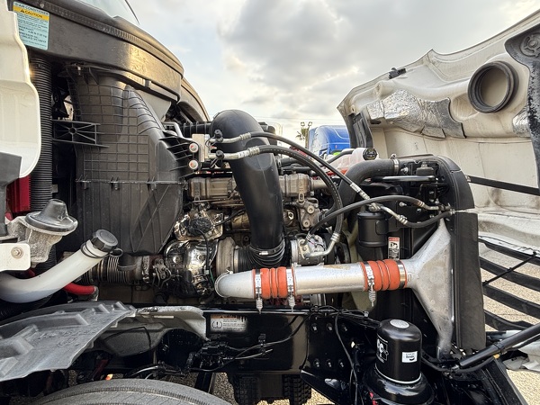 FREIGHTLINER CASCADIA 126SLP 2023