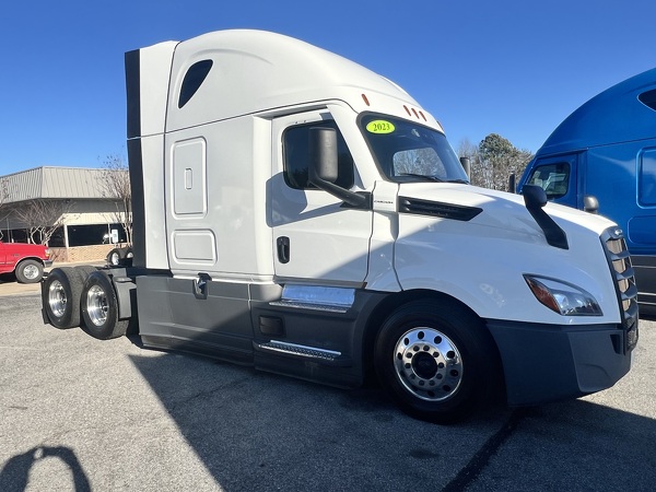 FREIGHTLINER CASCADIA 126SLP 2023