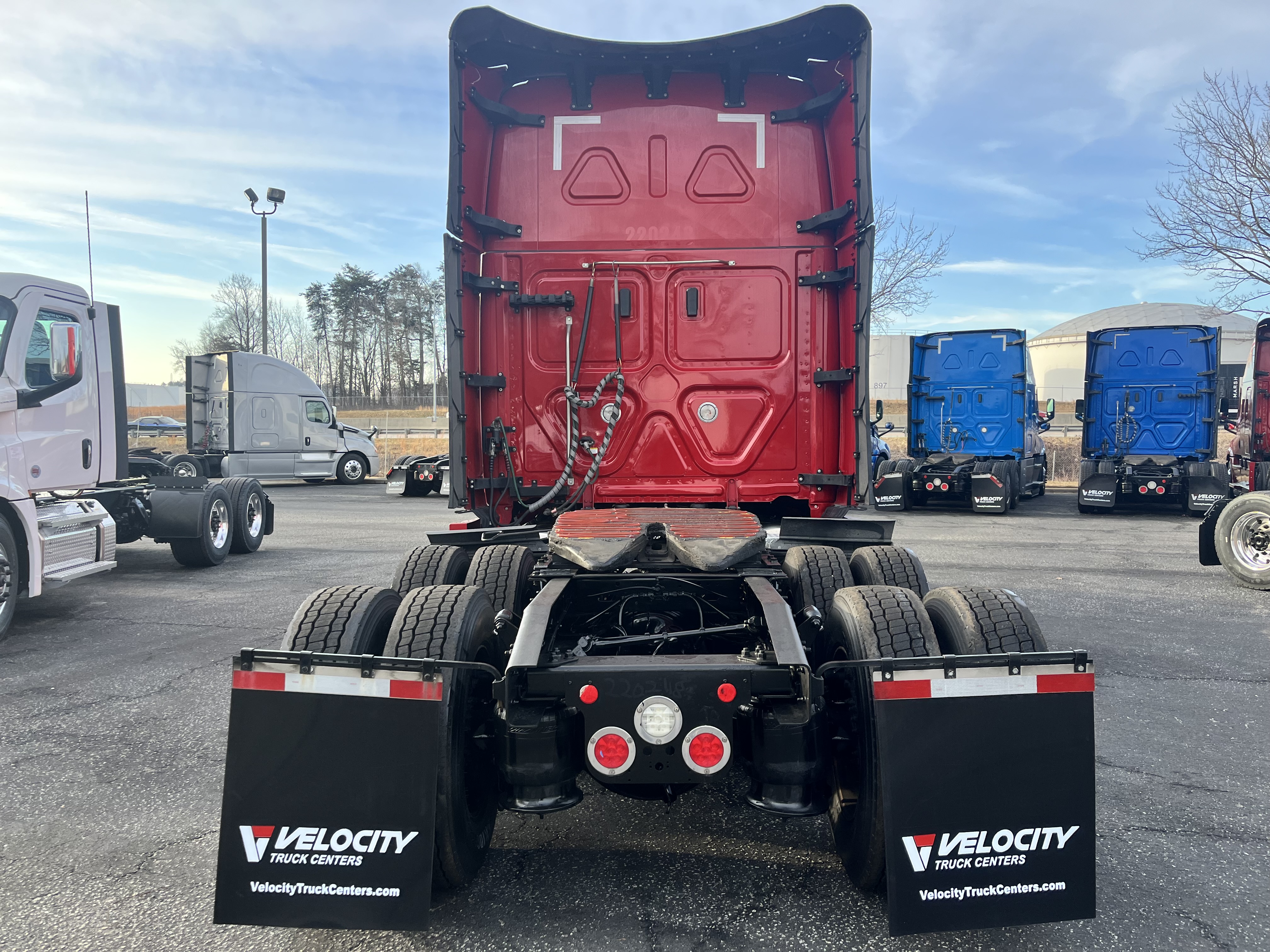 2022 FREIGHTLINER CASCADIA 126SLP - image 3