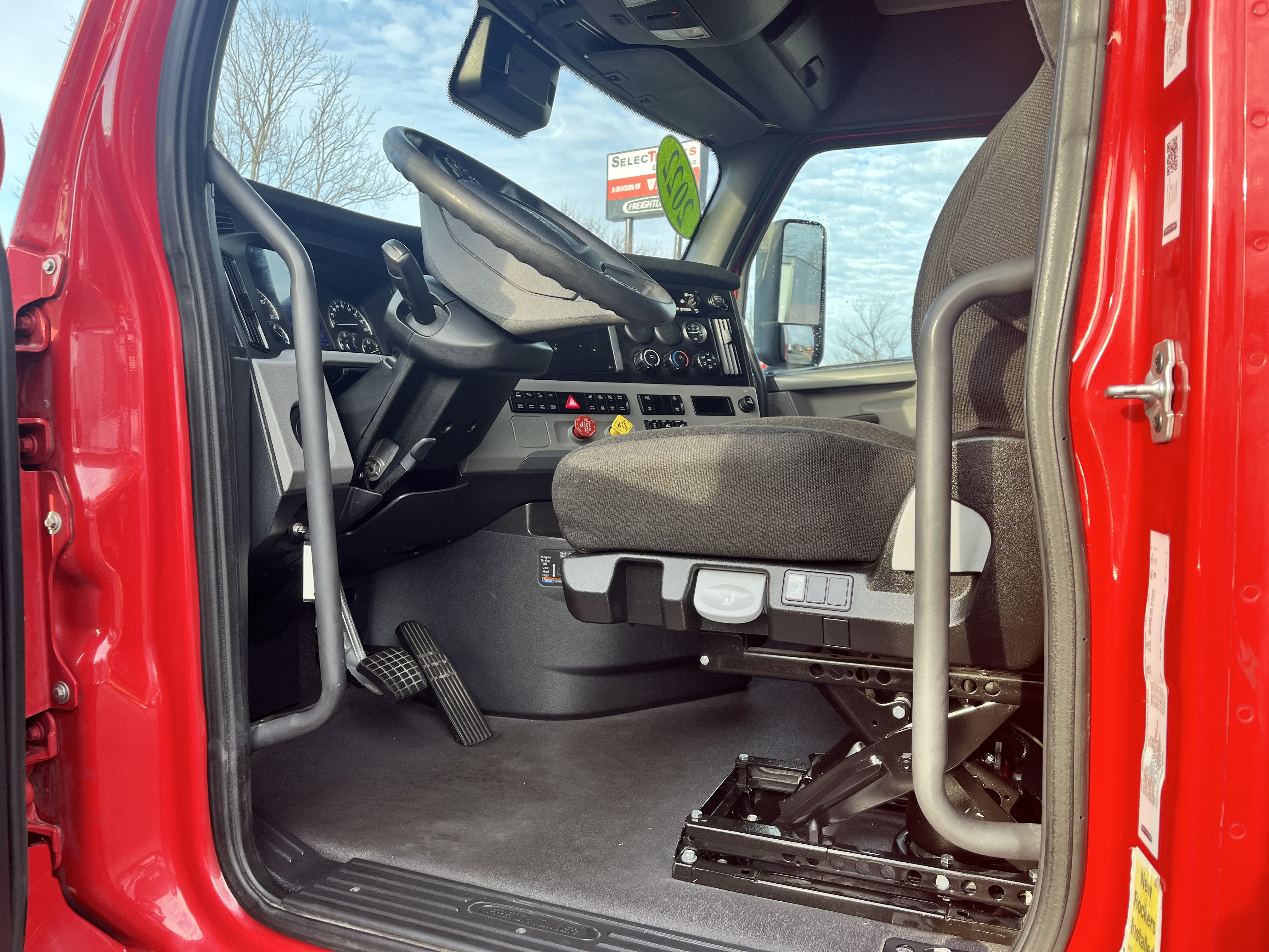 2022 FREIGHTLINER CASCADIA 126SLP - image 14