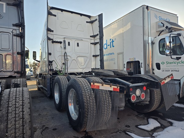 FREIGHTLINER CASCADIA 126SLP 2023