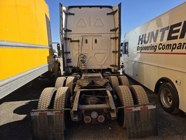 FREIGHTLINER CASCADIA 126SLP 2023