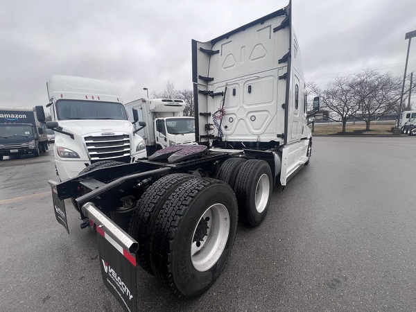 FREIGHTLINER CASCADIA 126SLP 2021