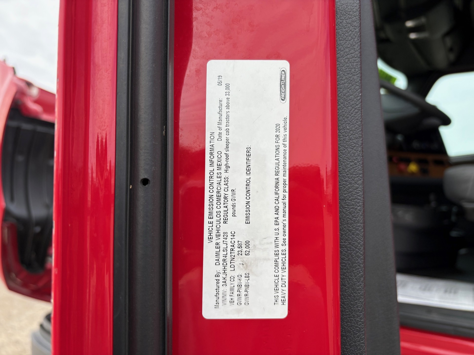 2020 FREIGHTLINER CASCADIA 126SLP - image 23