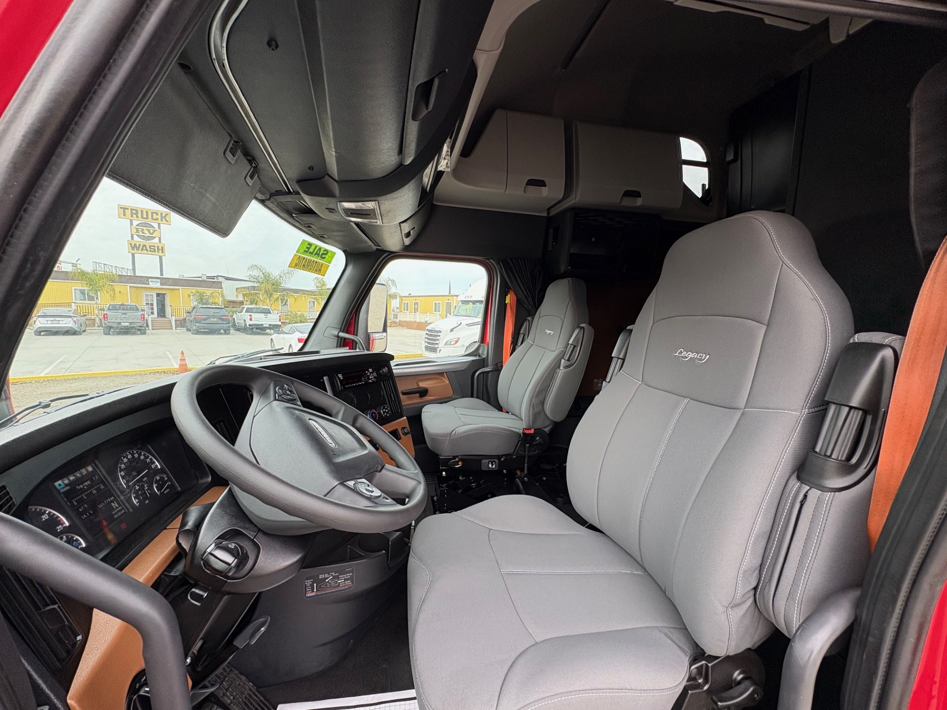 2020 FREIGHTLINER CASCADIA 126SLP - image 17