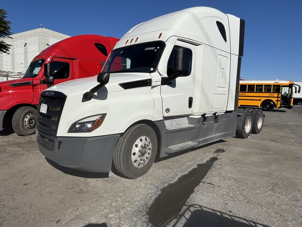 FREIGHTLINER CASCADIA 126SLP 2023