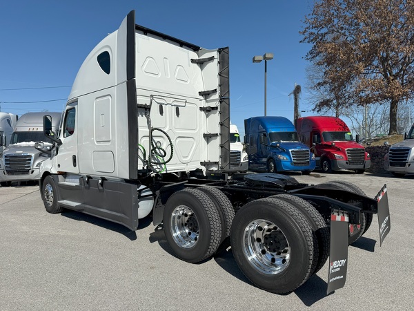FREIGHTLINER CASCADIA 126SLP 2023