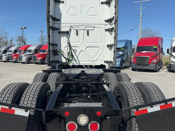 FREIGHTLINER CASCADIA 126SLP 2023
