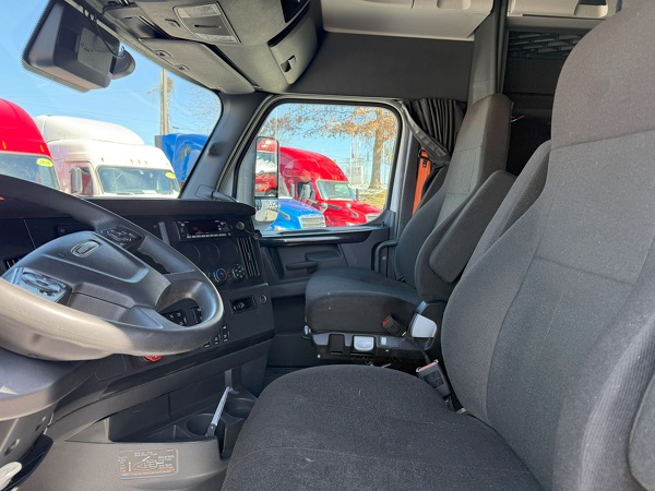 FREIGHTLINER CASCADIA 126SLP 2023
