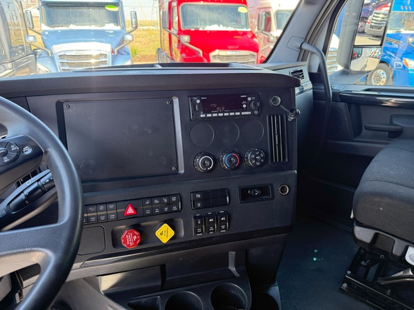 FREIGHTLINER CASCADIA 126SLP 2023