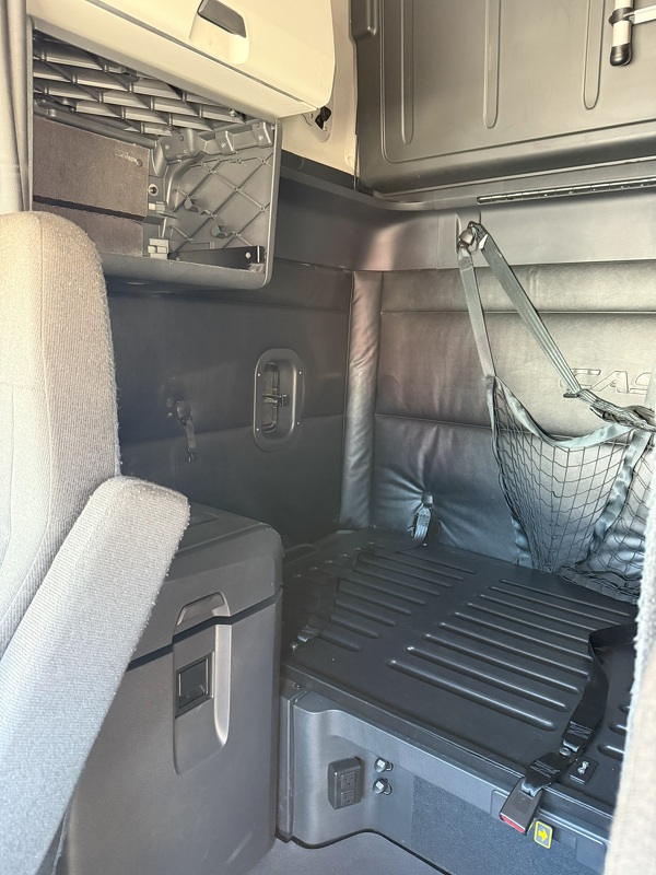 FREIGHTLINER CASCADIA 126SLP 2023