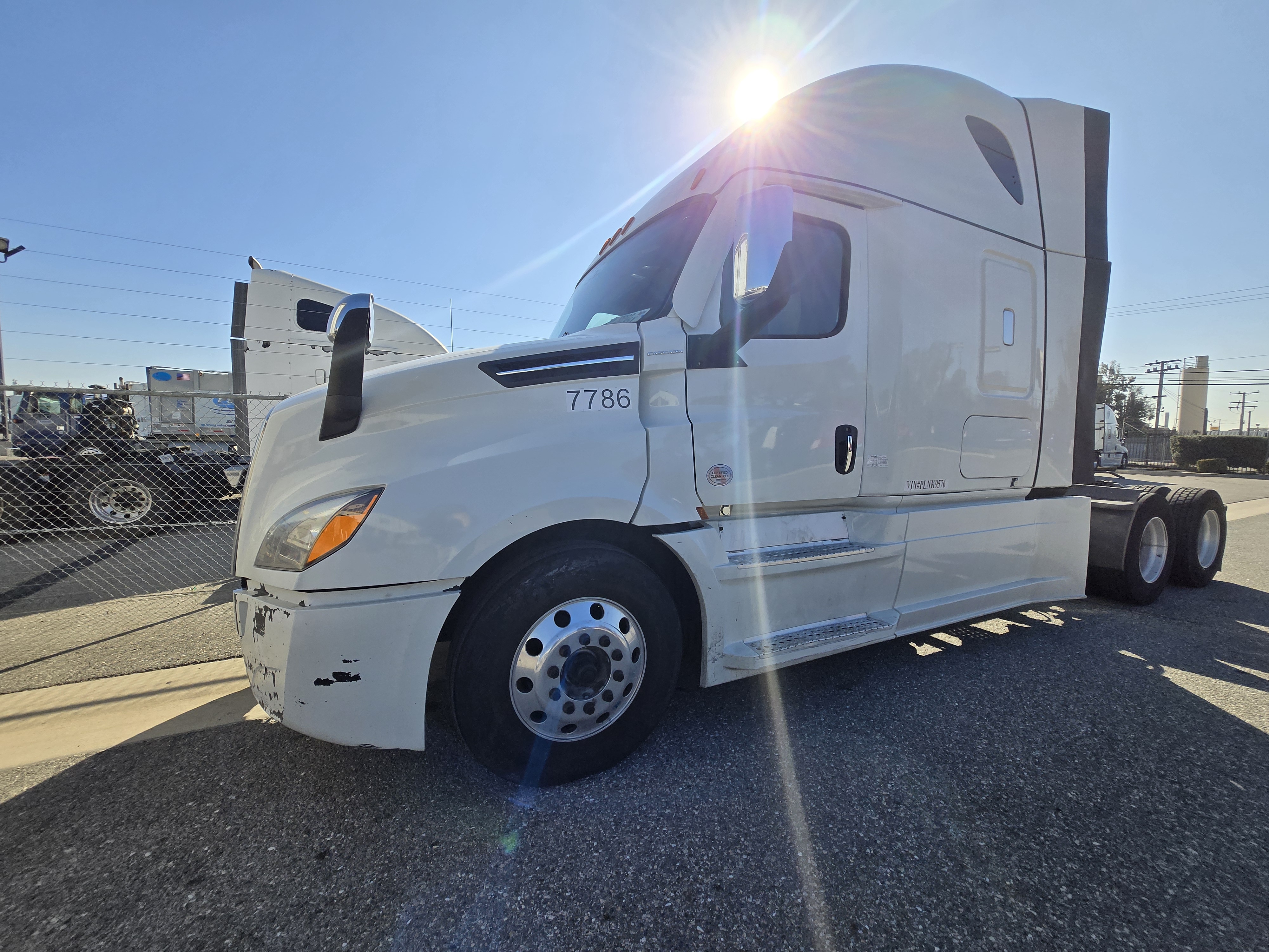 2023 FREIGHTLINER CASCADIA 126SLP - image 1