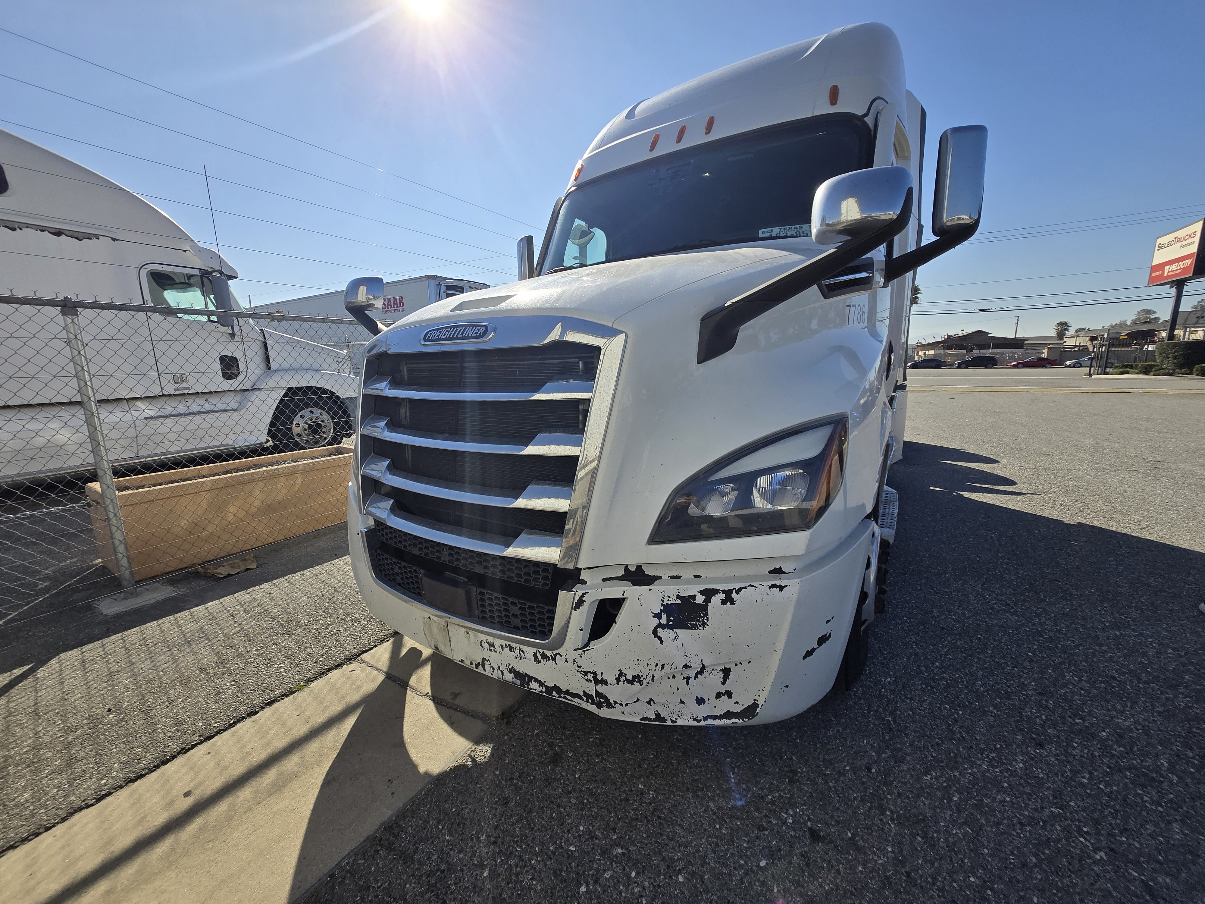 2023 FREIGHTLINER CASCADIA 126SLP - image 2